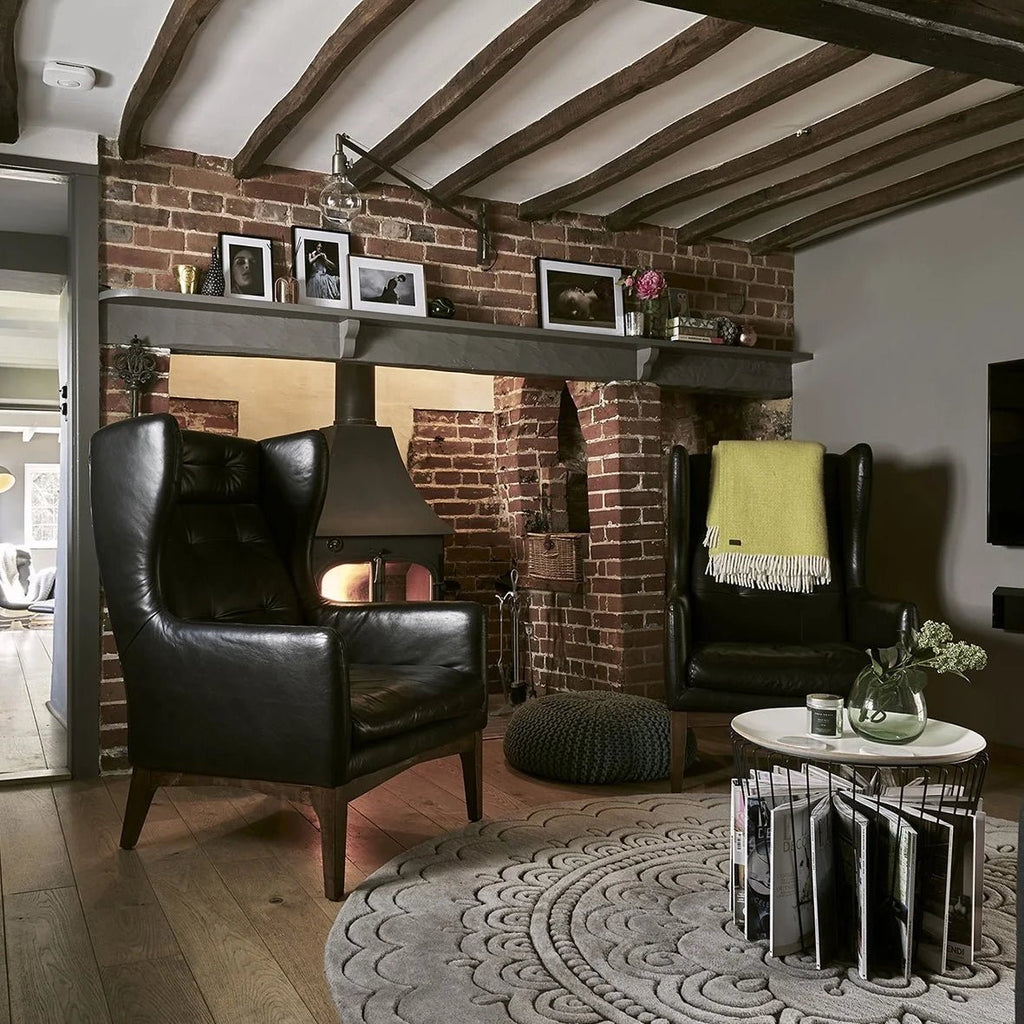 FROM URBAN CHIC TO RUSTIC CHARM: NAVIGATING THE INTERIOR DESIGN SHIFT FROM CITY TO COUNTRYSIDE - Fawn Interior Designers Hampshire, Surrey, Sussex, London, Cotswolds